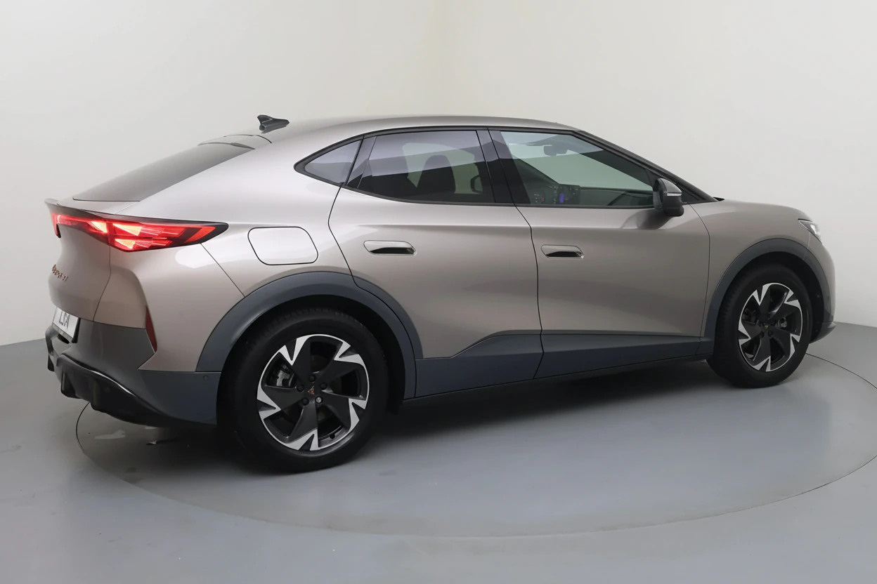 Cupra Tavascan — vue 3