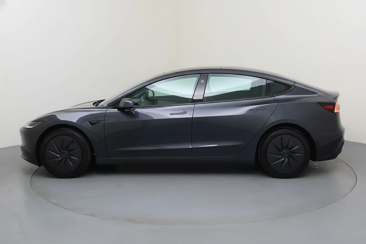 Tesla Model 3 — vue 2