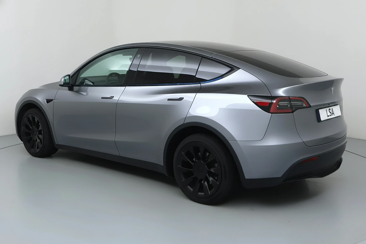 Tesla Model Y — vue 3