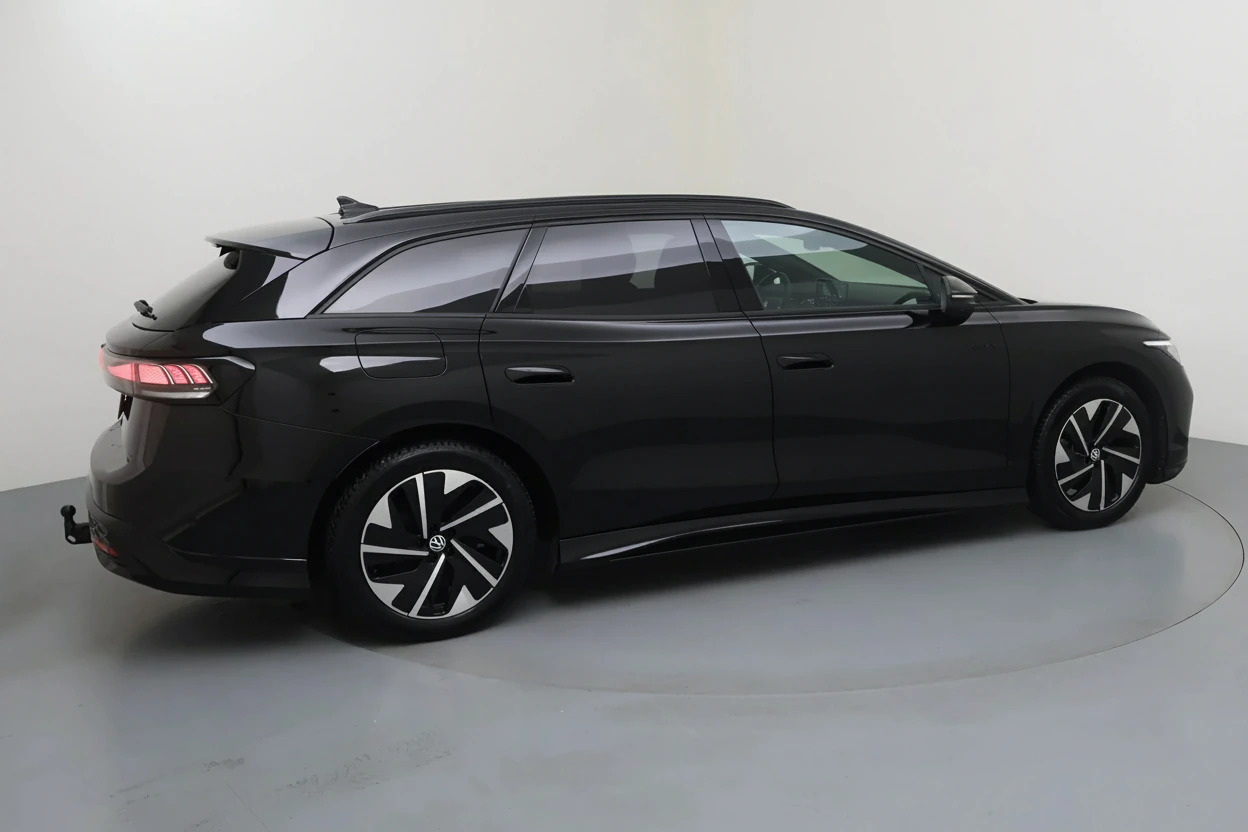 Volkswagen ID7 Tourer — vue 3